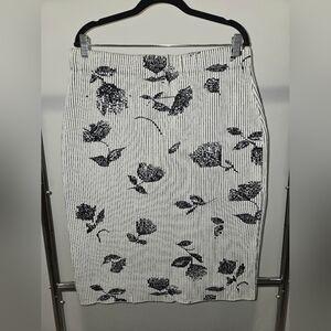 Tahari Floral Skirt XL NWT